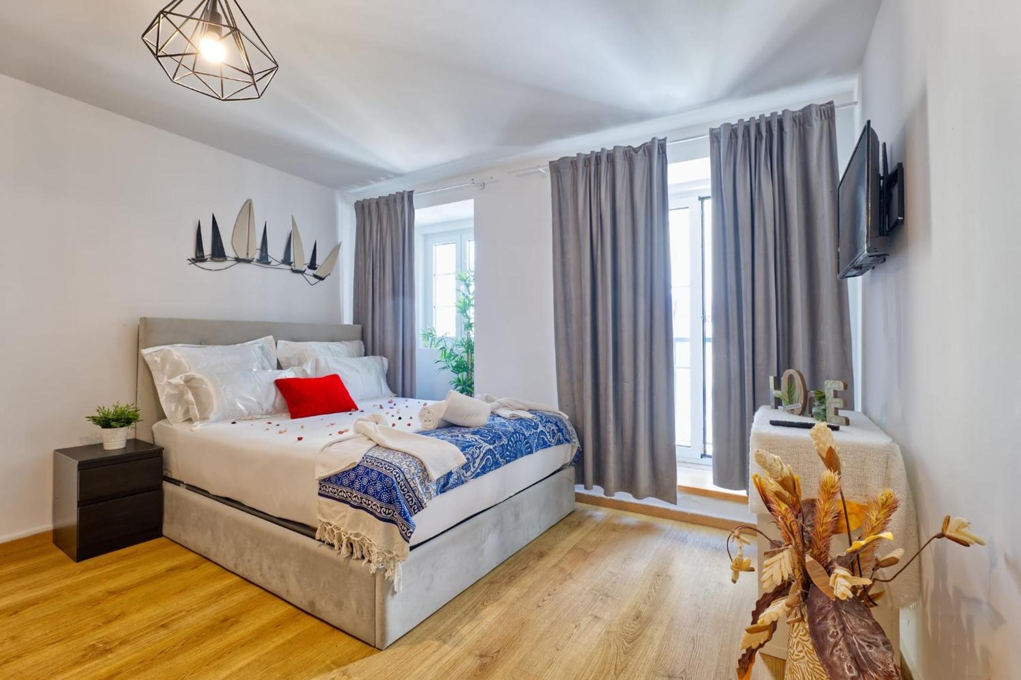 Beautiful And Spacious Flat In The Center Lissabon