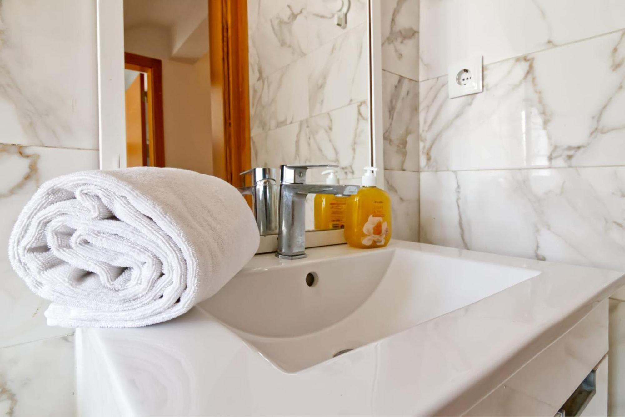 Beautiful And Spacious Flat In The Center Lissabon